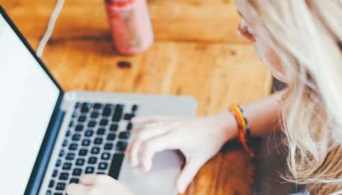 Каждый второй клиент банка ВТБ получает справки для документов удалённо