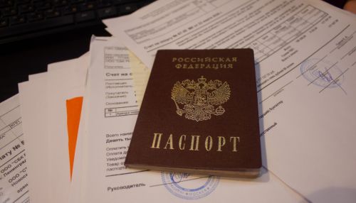 Иностранец потерял 100 тысяч рублей, пытаясь остаться в Алтайском крае