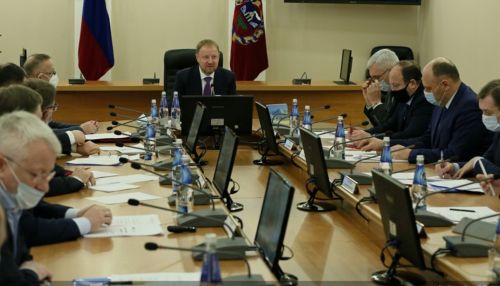 Старт плановой медпомощи на Алтае и сокращение госпиталей: что решили на штабе