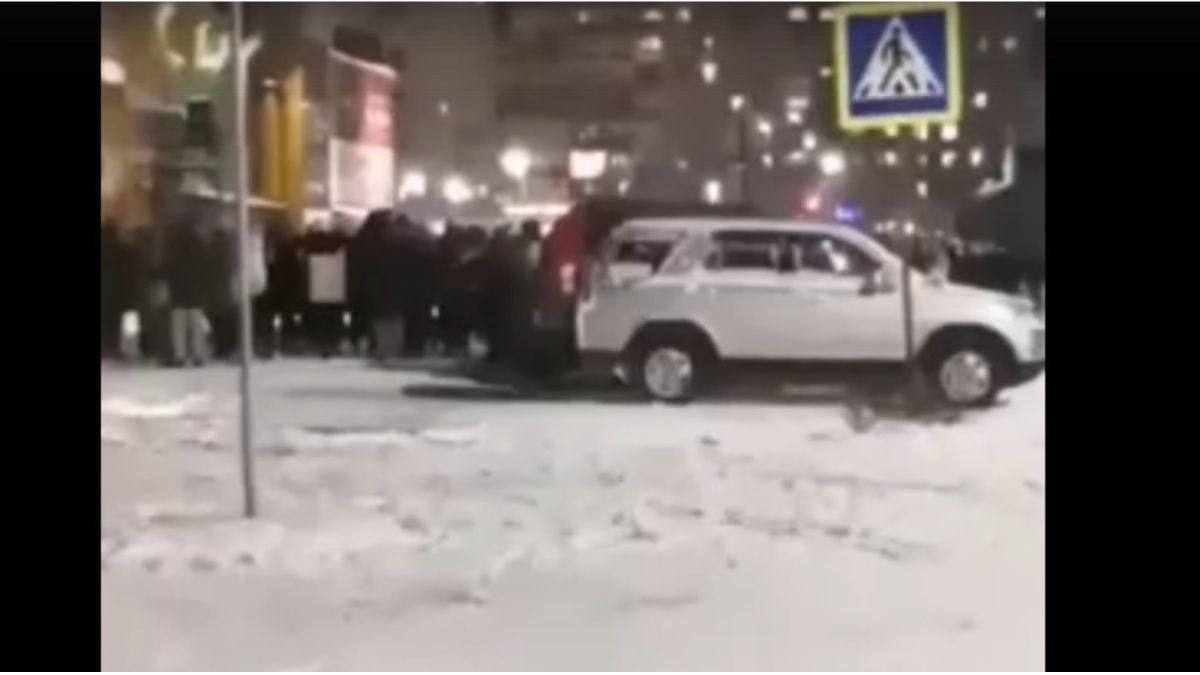 Полиция проверяет сообщения о массовой драке подростков в Бийске