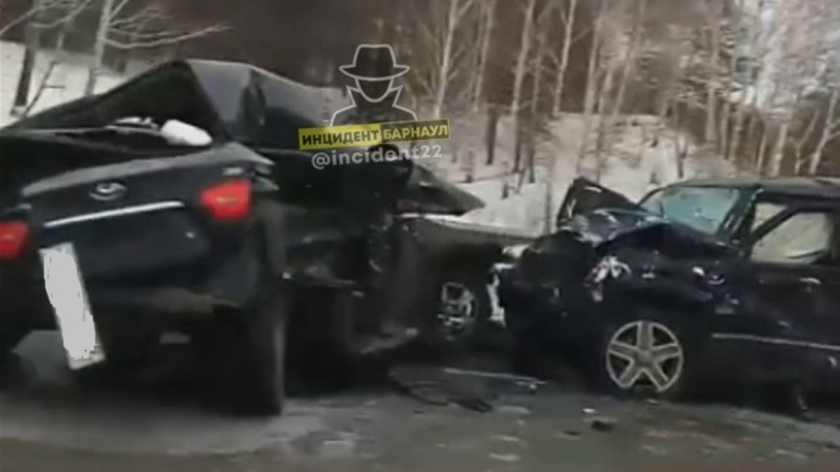 Очевидцы: смертельное ДТП произошло на трассе в Алтайском крае
