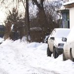 Барнаульцы не очень довольны уборкой снега в городе