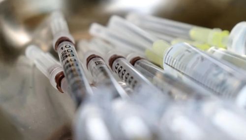 Больше половины жителей Алтайского края привились от гриппа
