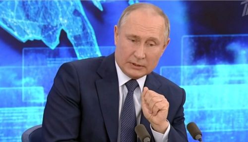 Кому он нужен: Путин высказался о пациенте в берлинской клинике Навальном