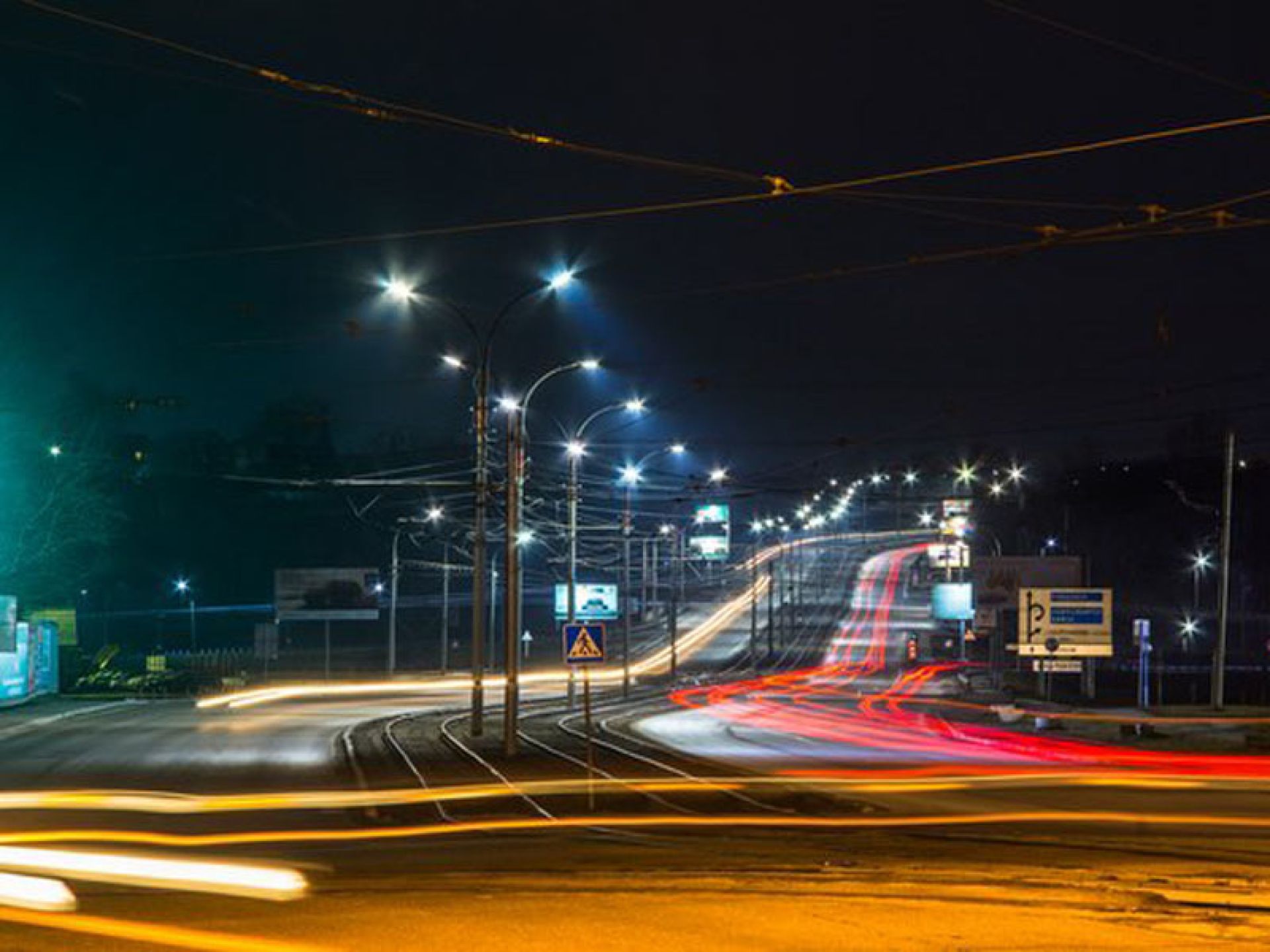 Барнаул ночью. Барнаул вечером. Ночной Бийск. Ночной Барнаул дорога.