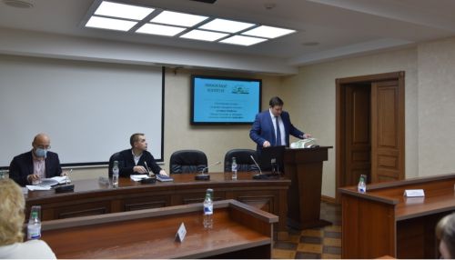 Алтайские эсэры обсудили с министром транспорта проблемы сельского транспорта