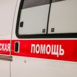 Лишенный прав водитель сбил женщину и 15-летнюю девочку на остановке в Барнауле