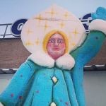 Была ли Снегурка: власти Барнаула отрицают существование фигуры у автовокзала