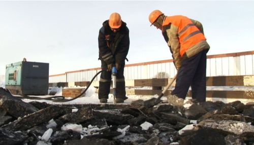 На контроль: в Заринске подрядчик затягивает сроки ремонта важного моста