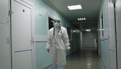 Только одна алтайская семья медработника, умершего от ковида, получила страховку