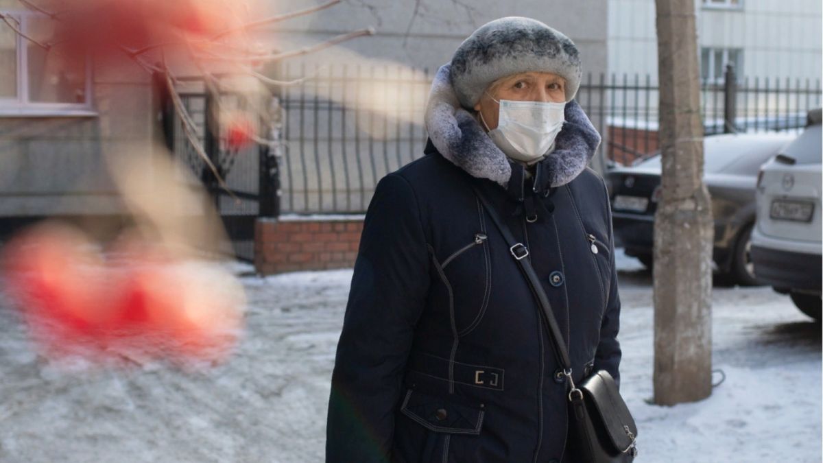 Попова рассказала, от каких инфекций защитили маски россиян
