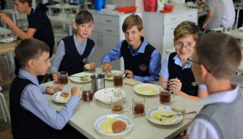 Алтайский край направил 150 миллионов на модернизацию школьных пищеблоков