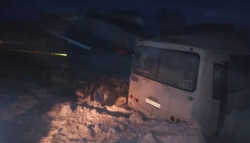 Водитель автобуса погиб в ДТП на трассе Новосибирск-Барнаул