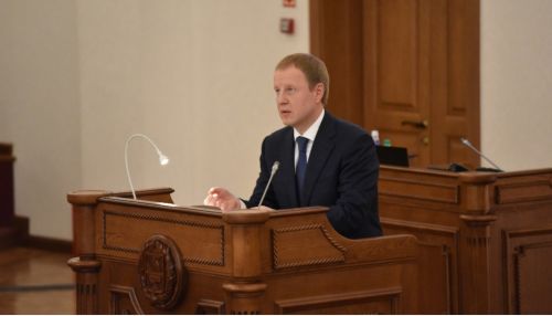 Президент выразил благодарность Виктору Томенко за вклад в развитие Госсовета