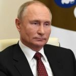 Путин принял вызов алтайской журналистки и решил привиться от COVID