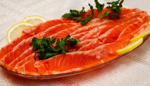 Роскачество: как выбрать соленую красную рыбу на новогодний стол