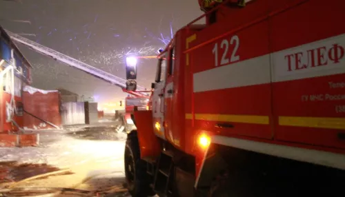 Группу спасателей отправили в Поспелихинский район из-за риска погодных ЧП