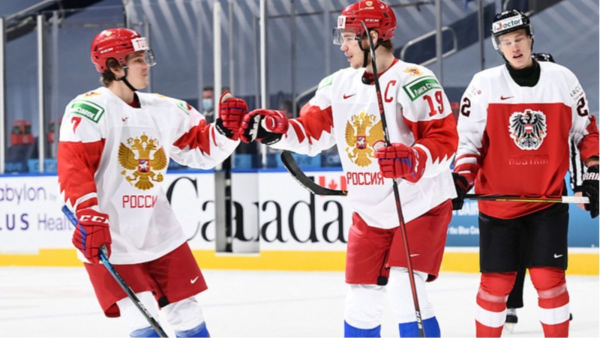 Молодежная сборная России по хоккею вышла в плей-офф чемпионата мира