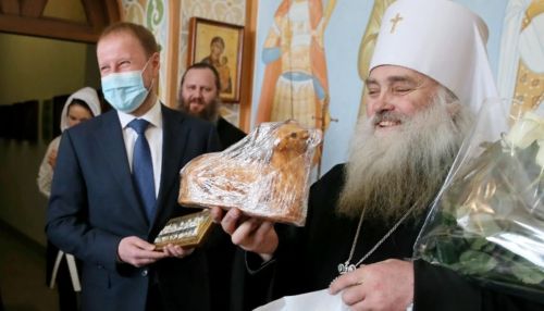 Губернатор Виктор Томенко поздравил с рождеством Алтайского митрополита