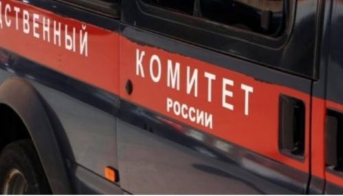 На Алтае мужчина умер после одного удара ножом в ногу