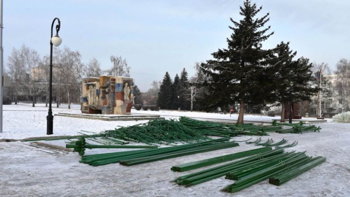Демонтаж главной елки Барнаула начнется 14 января 