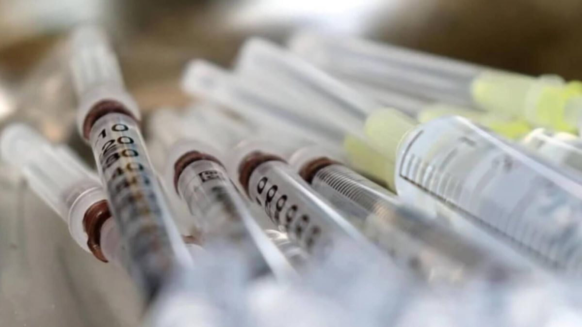 Алтайский Росздравнадзор взялся за расследование "побочек" после вакцин от COVID