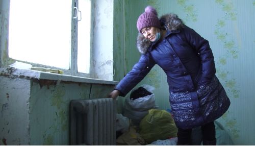 Остались без крова: семья алтайских погорельцев нуждается в помощи