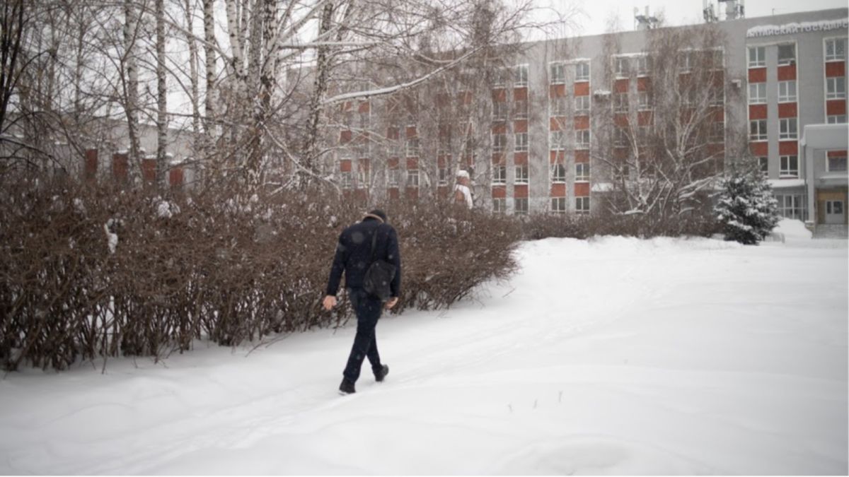 МЧС предупреждает о снеге и ветре в Алтайском крае