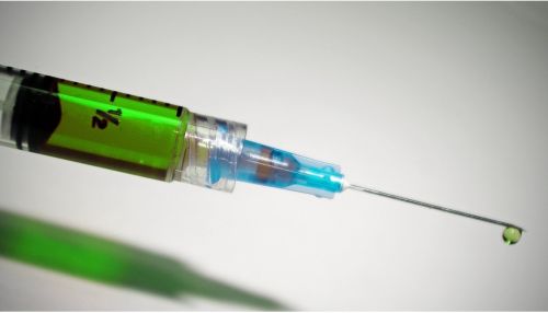 В алтайских домах-интернатах начали ставить вакцину от ковида