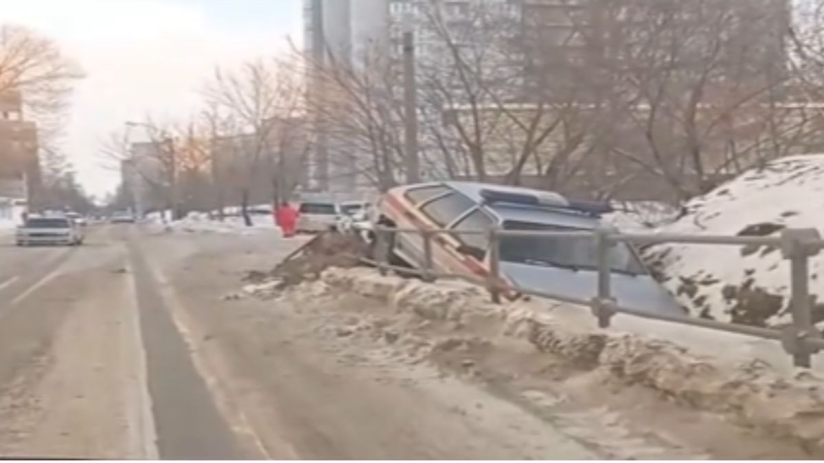 Момент ДТП с машиной Росгвардии в Барнауле попал на видео