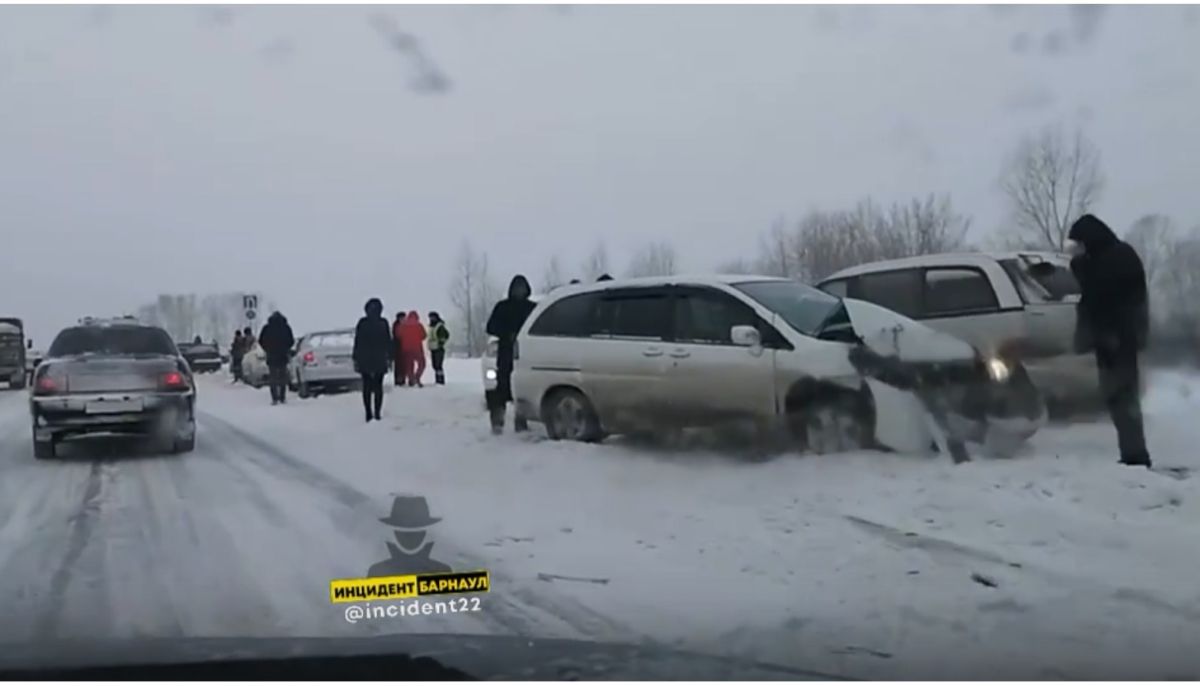 26.11 2010. ДТП Барнаул Новосибирск. Авария на трассе Новосибирск Барнаул. ДТП на Барнаульской трассе 23 января. ДТП на трассе Барнаул Новосибирск сегодня.