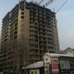Госинспекция оценила нарушения при строительстве дома в центре Барнаула