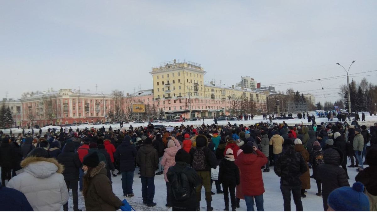 В Барнауле проходит акция в поддержку Алексея Навального