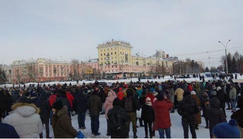 В Барнауле проходит акция в поддержку Алексея Навального