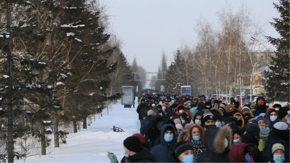 Полиция назвала число участников акции в поддержку Навального в Барнауле