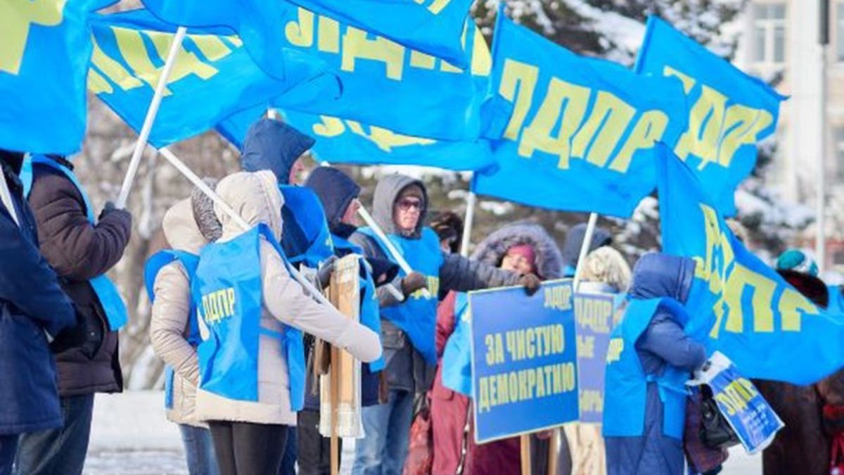 "Нельзя втягивать школьников в протестные акции" – глава алтайской ЛДПР