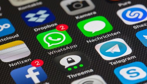 Пользователи пожаловались на сбой в Instagram, Facebook и WhatsApp