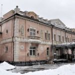 Самый дорогой дворец в России продают за 1,65 млрд рублей
