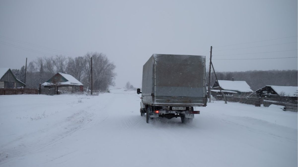 МЧС распространило предупреждение автомобилистам из-за метели в Алтайском крае