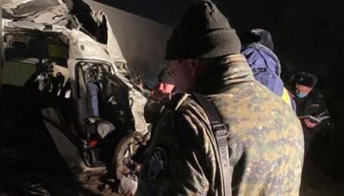 Десять человек погибли в ДТП с микроавтобусом в Самарской области