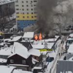 В центре Барнаула загорелся частный жилой дом с тремя детьми