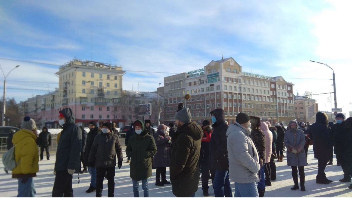 В Барнауле начался несанкционированный властями митинг