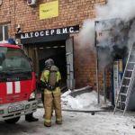 В Красноярске трое пожарных погибли во время тушения склада