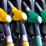 Автоэксперт развеял глупые заблуждения про бензин