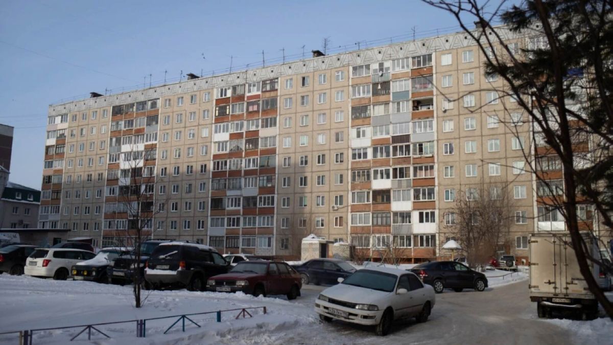 Мэр Барнаула поручил главам администраций усилить контроль за крышами домов