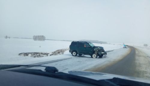 В Алтайском крае водитель Toyota RAV4 пострадала в ДТП на федеральной трассе