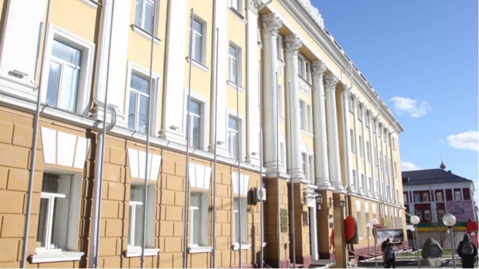 АГМУ. Вуз