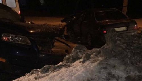 Две машины в хлам: под Барнаулом произошла жесткая авария