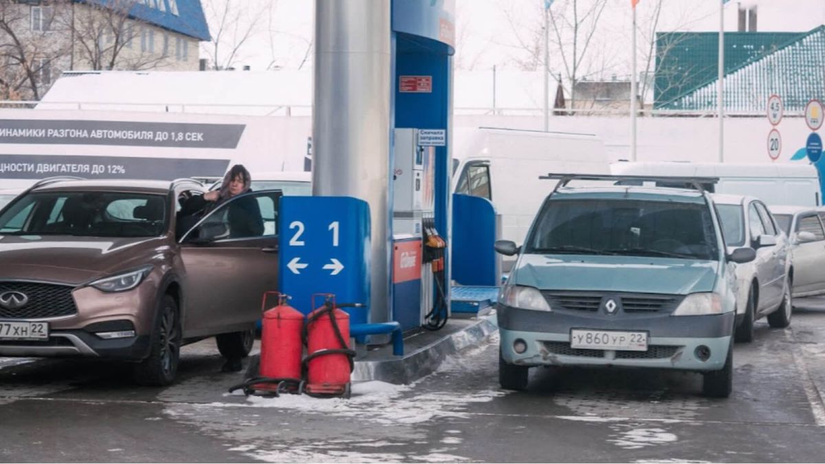 Бензин АИ-92 в Алтайском крае оказался одним из самых дешевых в России