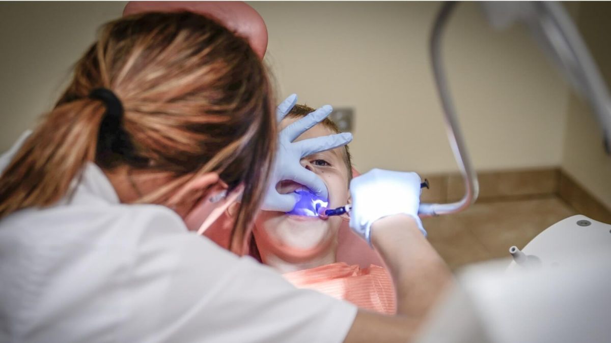 Когда отмечают День стоматолога и как с ним связана святая Аполлония
